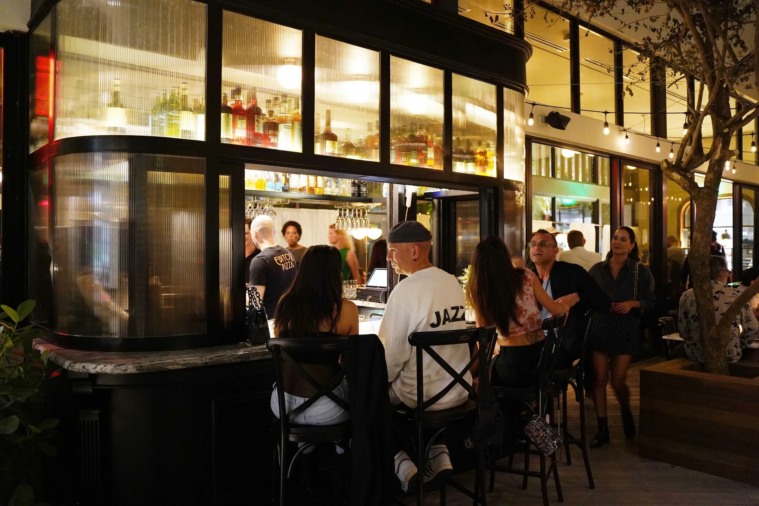 Editor Ristorante dining